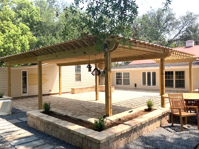 outdoor living contractor