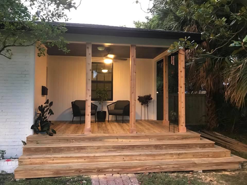 covered deck builders