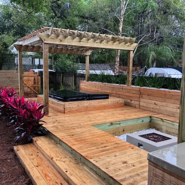 Fire Pit + Deck Combos That Work in Florida: Safe, Stylish Outdoor Living